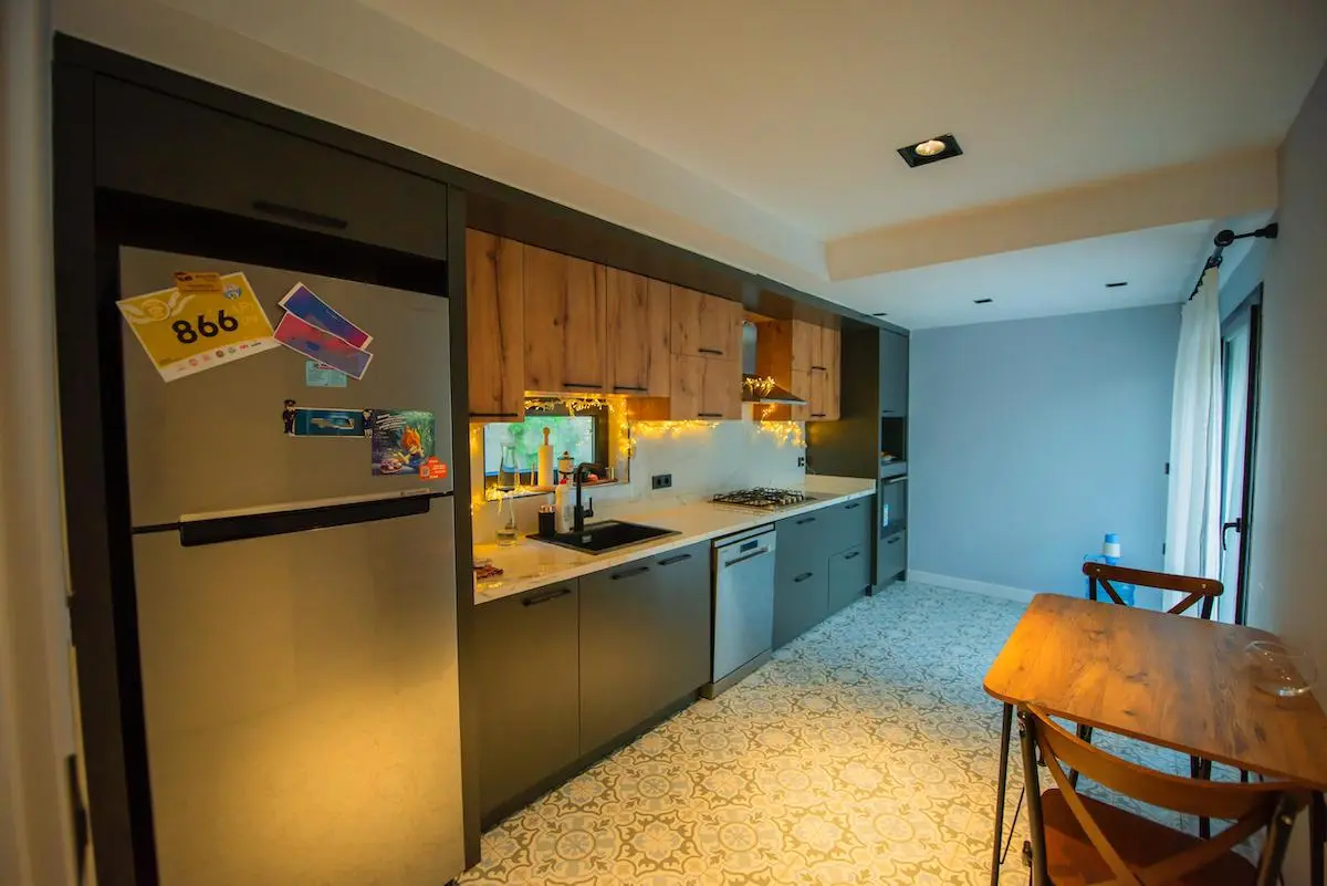 Fitted kitchen